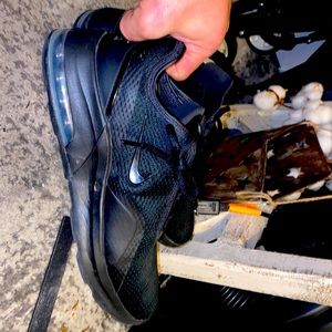 Black Nike air. Size 9 like new